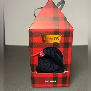 Levi’s Knit Beanie, New with tag and box, Color: Navy‎